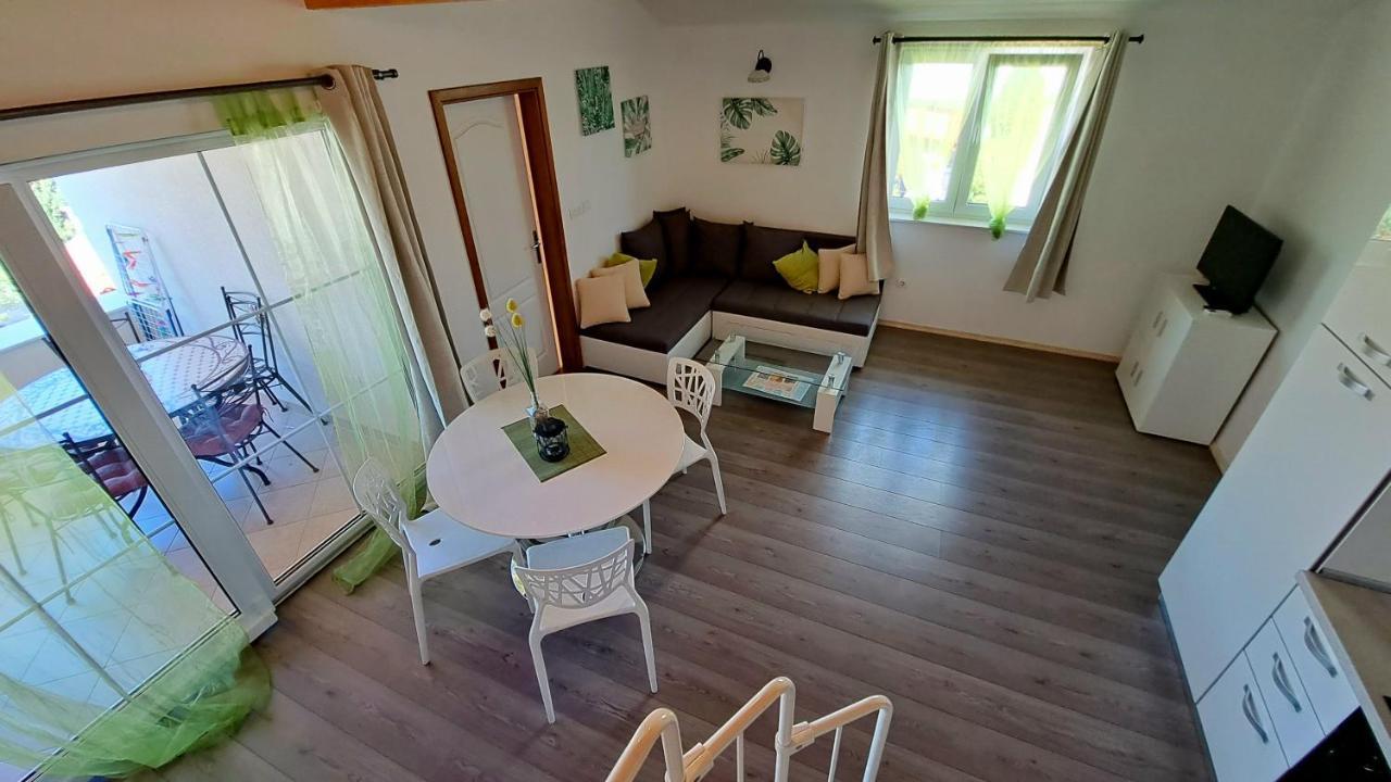 Apartment Oaza Mira Tribalj Екстериор снимка