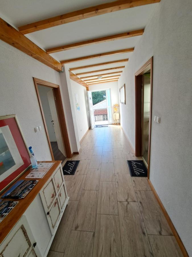 Apartment Oaza Mira Tribalj Екстериор снимка