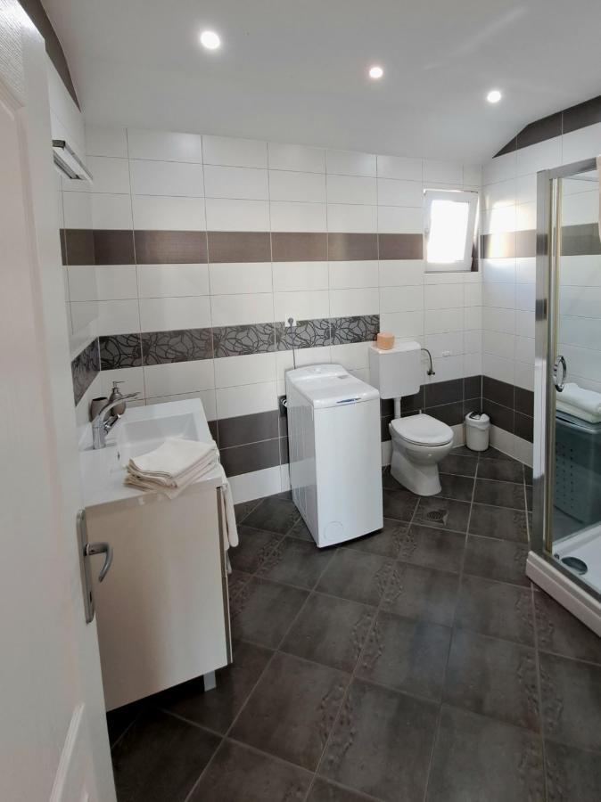 Apartment Oaza Mira Tribalj Екстериор снимка
