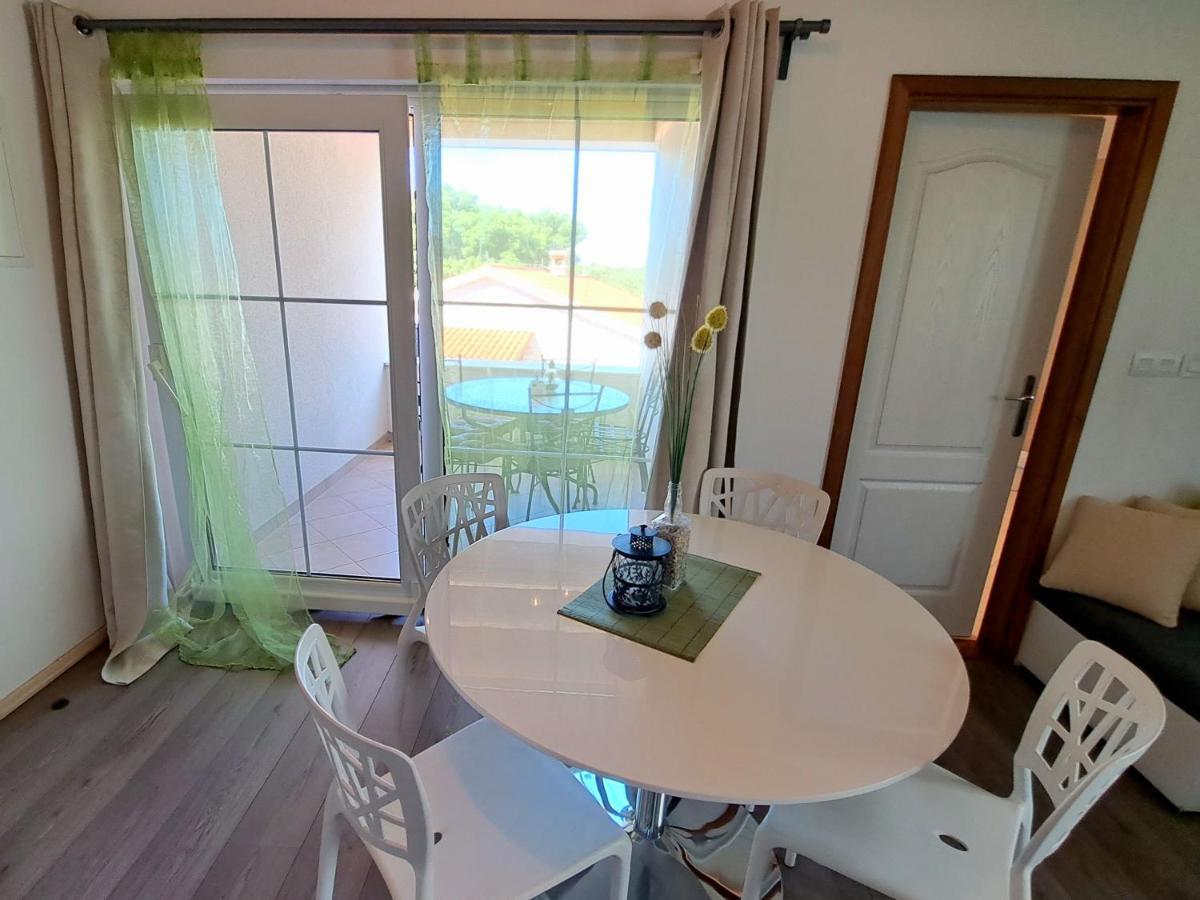 Apartment Oaza Mira Tribalj Екстериор снимка