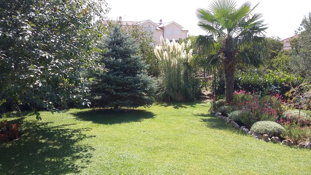Apartment Oaza Mira Tribalj Екстериор снимка
